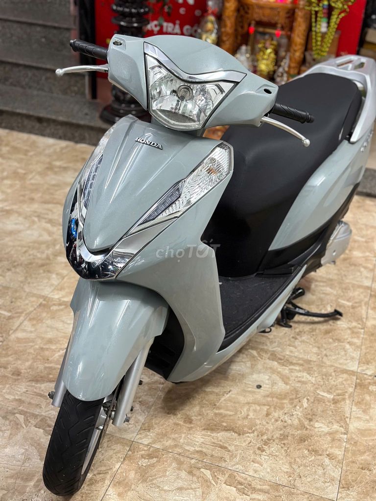 Honda Lead 125 xám xi măng đẹp xỉu. Mua bán Xe máy tại Huyện Hòa Vang Đà Nẵng được đăng bởi Xe Máy Đức Vũ 658 Trần Cao Vân hình 4