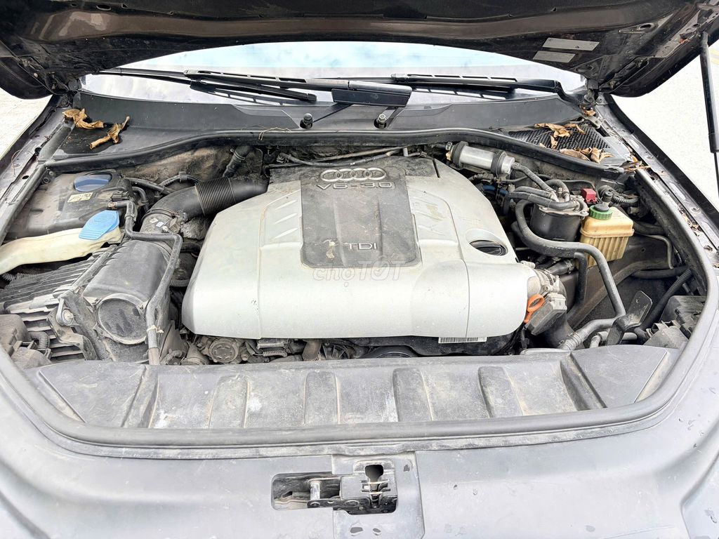 Ауди Q7 3.0TDI коричневая замша 180000 км