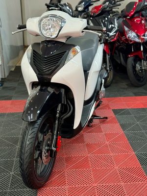 💥Honda ShMode 2018 Bản Sport khóa SmartKey Biển72. Mua bán Xe máy tại Thành phố Thủ Đức Tp Hồ Chí Minh được đăng bởi XE MÁY THỦ ĐỨC hình 1