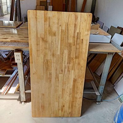 Mặt bàn gỗ cao su sơn pu
