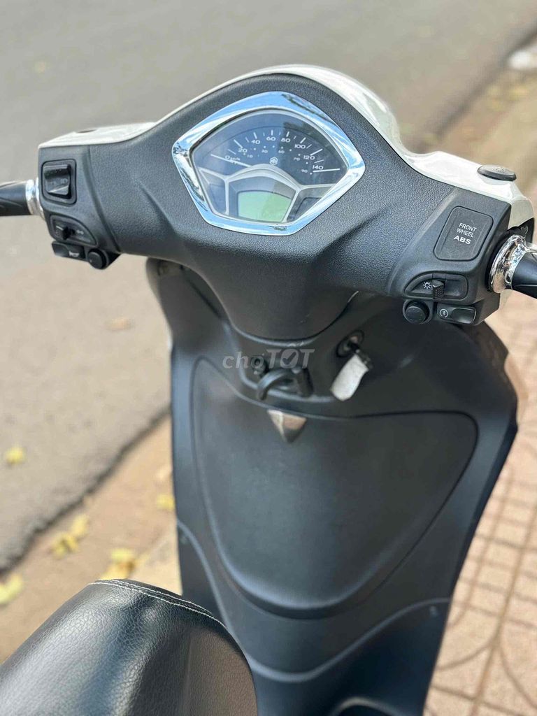 Piaggio Liberty 2017 ABS IGET Trắng. Mua bán Xe máy tại Thành phố Buôn Ma Thuột Đắk Lắk được đăng bởi Ngô quốc Việt  hình 7