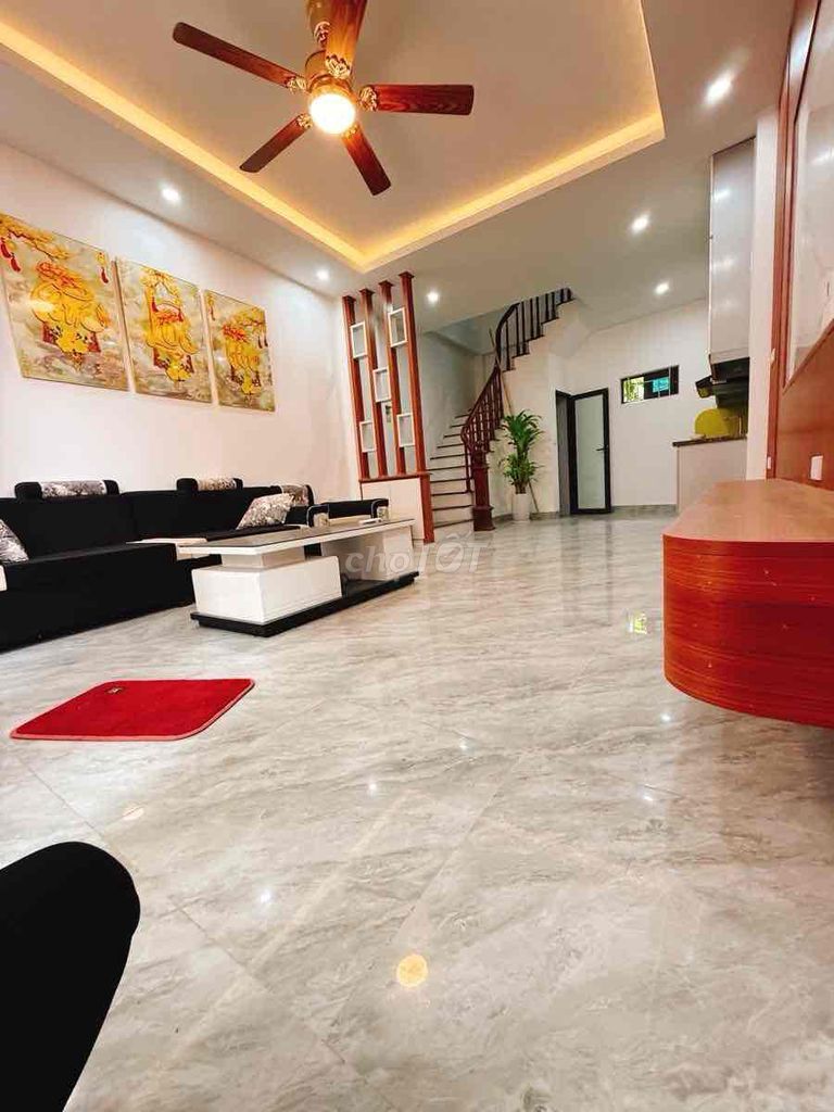 Новый дом на Luong Khanh Thien, 40 м², 3 спальни, свой двор для байков в Сайгоне