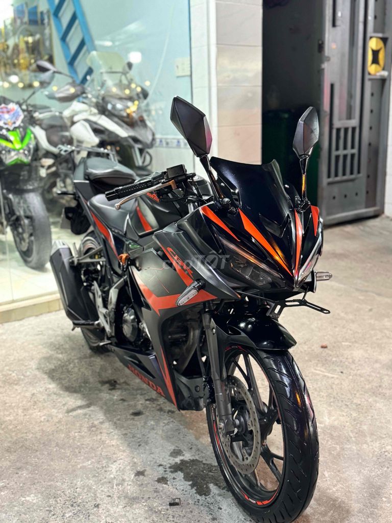 Cần bán Honda CBR150 2020 Biển SG 9 chủ. Mua bán Xe máy tại Quận Bình Tân Tp Hồ Chí Minh được đăng bởi Việt Motor Bình Tân hình 2