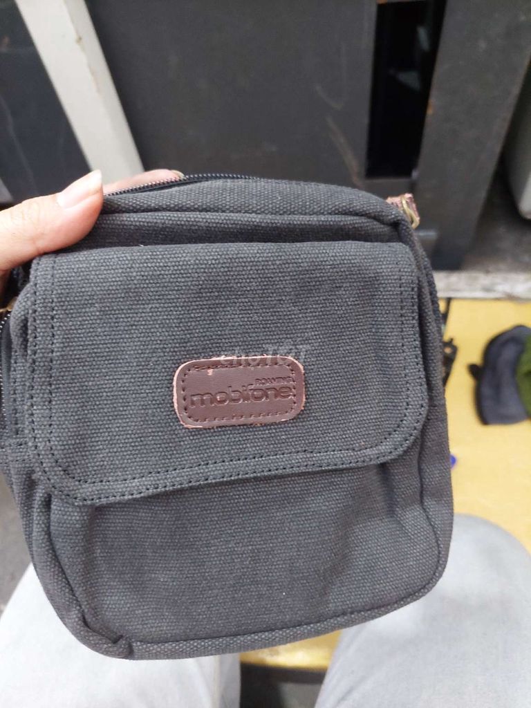 Túi đeo chéo Mobione Vải canvas Đen Unisex. Mua bán Túi xách tại Quận Gò Vấp Tp Hồ Chí Minh được đăng bởi Thùy Dương Nk hình 1