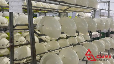 TUYỂN NAM NỮ SẢN XUẤT NÓN BẢO HIỂM BAO ĂN Ở