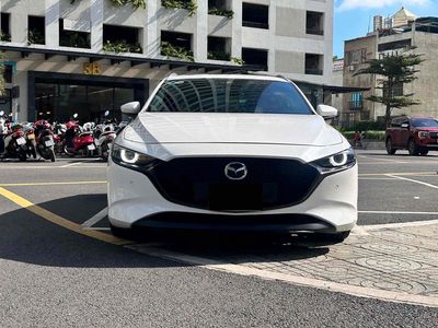 Mazda3 hatchback 2.0 signature 2021 một chủ ĐẸP