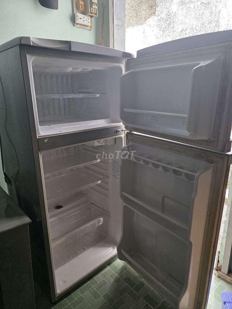 Tủ lạnh Sanyo 113L Xám. Mua bán Tủ lạnh tại Quận Bình Thạnh Tp Hồ Chí Minh được đăng bởi Trần Hoàng Tuấn hình 1