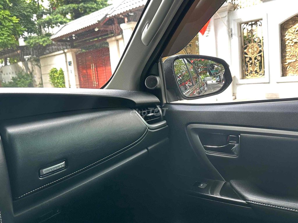 Toyota Fortuner 2.4AT 4x2 sx 2022 máy dầu. Mua bán Ô tô tại Quận Cầu Giấy Hà Nội được đăng bởi Cao Quý hình 17