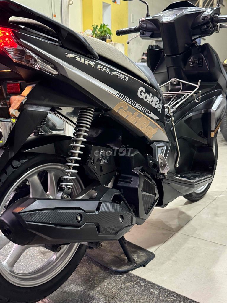 BÁN AIRBLADE PBĐB Fi 125/T12.2017 TRÙM MỀN,BSTP. Mua bán Xe máy tại Quận 3 Tp Hồ Chí Minh được đăng bởi Bích Chi hình 8