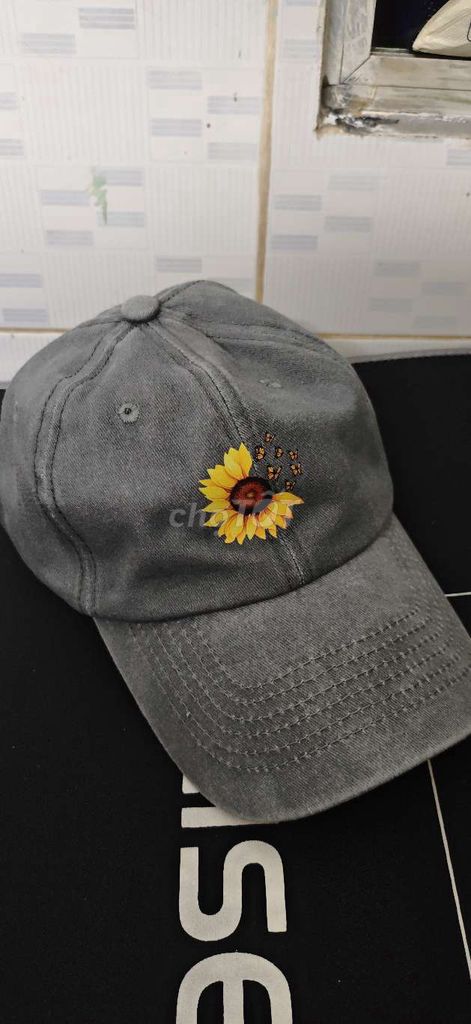 Mũ lưỡi trai Unisex Xám. Mua bán Phụ kiện thời trang khác tại Quận 8 Tp Hồ Chí Minh được đăng bởi Jennythanh hình 1