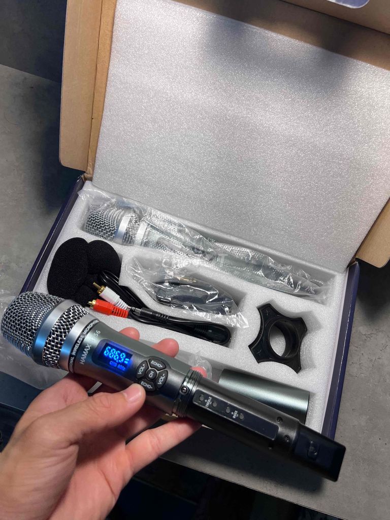 Micro không dây Hamax Acoustic BT56 Xám. Mua bán Tivi, Âm thanh tại Quận Thanh Xuân Hà Nội được đăng bởi Nguyễn Luân hình 1