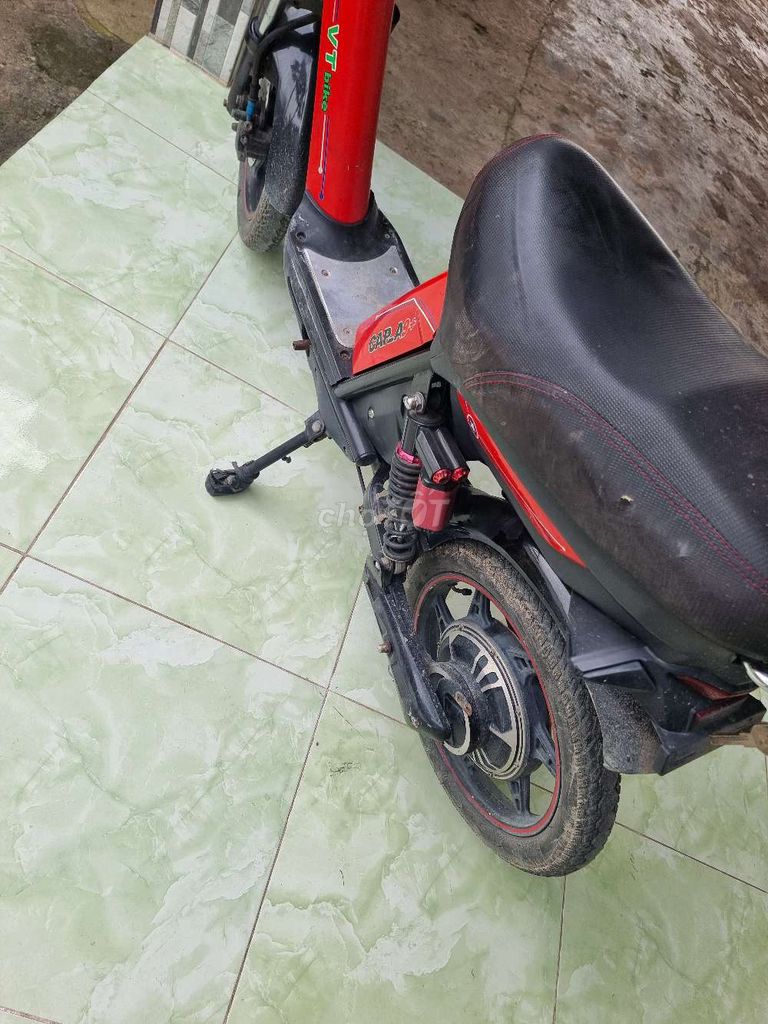 Xe đạp điện Đỏ Đã sử dụng. Mua bán Xe điện tại Huyện Tân Trụ Long An được đăng bởi Hoàng Quý hình 1