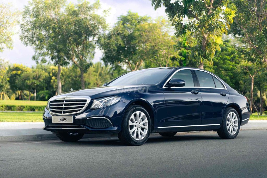 LONG ANH AUTO về Mercedes E200 model 2017. Mua bán Ô tô tại Quận 7 Tp Hồ Chí Minh được đăng bởi LongAnh AuTo  hình 2