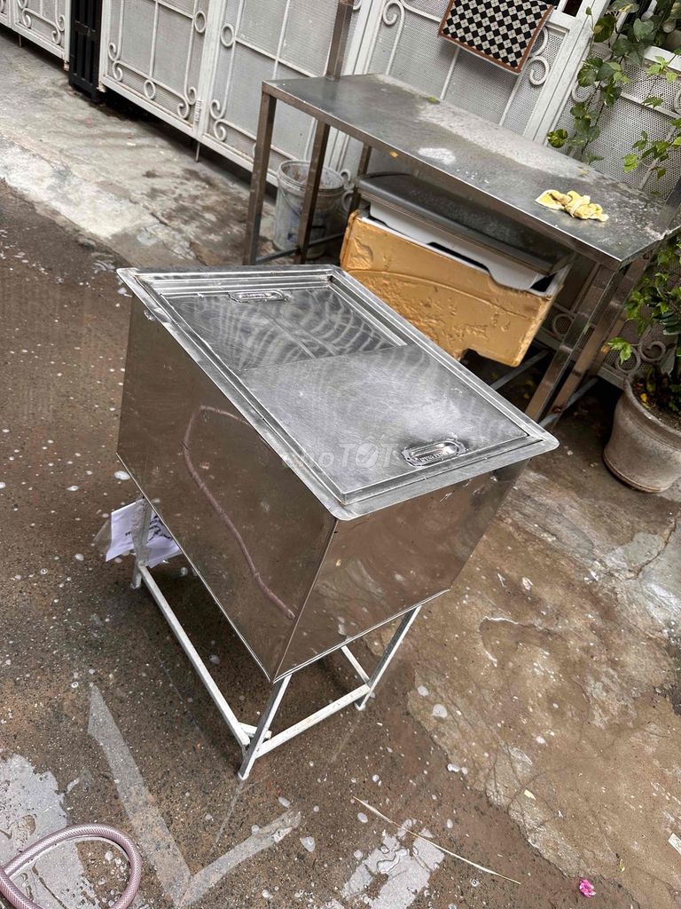 Thùng đá Inox Bạc giữ nhiệt tốt. Mua bán Nội thất, đồ gia dụng khác tại Quận Hải Châu Đà Nẵng được đăng bởi 2hand  hình 1