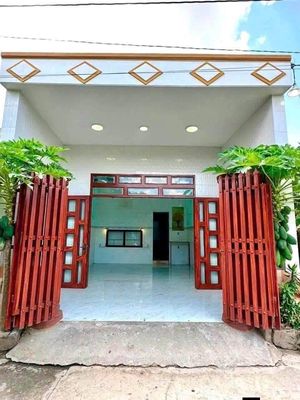 Cần bán gấp căn nhà 104,7m2-SHR ở Tân Thông Hội, Củ Chi giá chốt 880tr