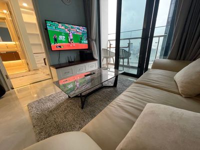 Cho thuê căn 2PN giá 20.5 triệu, 70m2, tại Vinhomes Golden River Bason