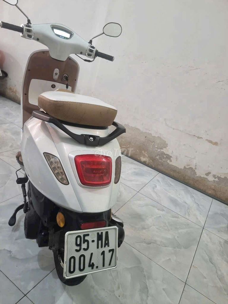 ALLY A1 50cc màu Trắng. Mua bán Xe máy tại Quận Ninh Kiều Cần Thơ được đăng bởi CHXM Trung Trưc  hình 5