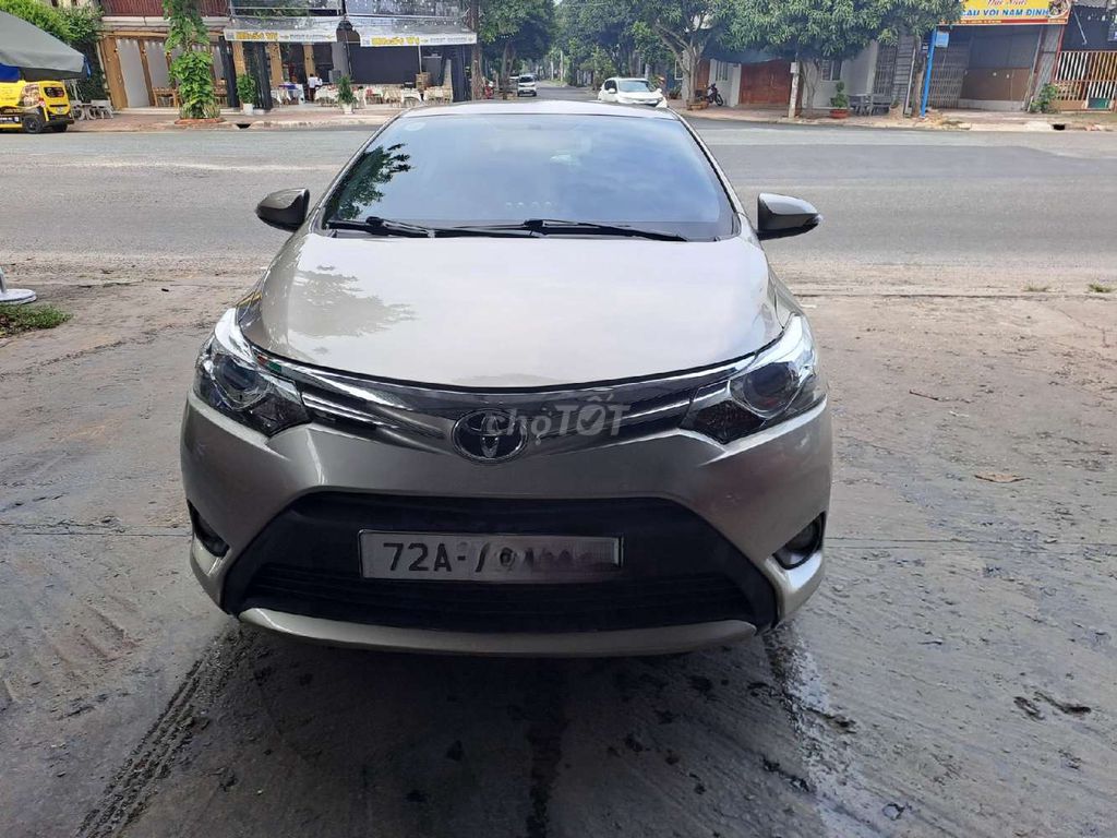 Toyota Vios 2014 автоматическая КПП, песочно-желтый