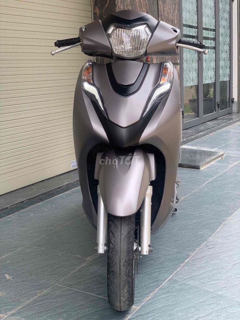 Honda Lead 2022 серая 36.000 км