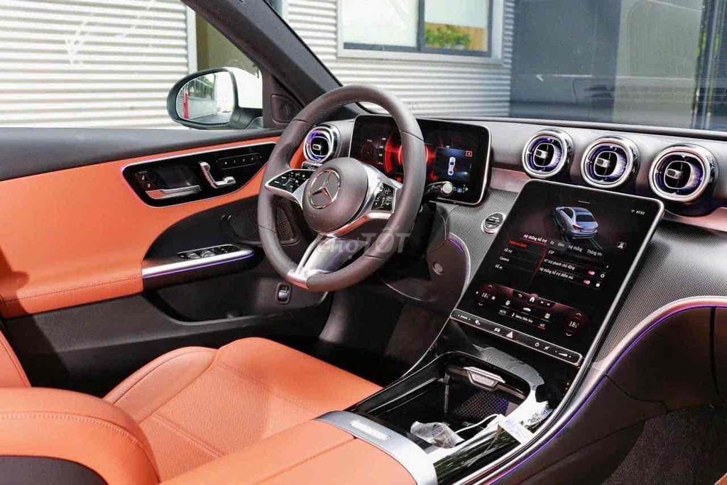 Mercedes Benz C Class 2025 C200 Avantgarde - 25 km. Mua bán Ô tô tại Quận Bình Thạnh Tp Hồ Chí Minh được đăng bởi Hùng Mercedes Haxaco Hàng Xanh hình 6
