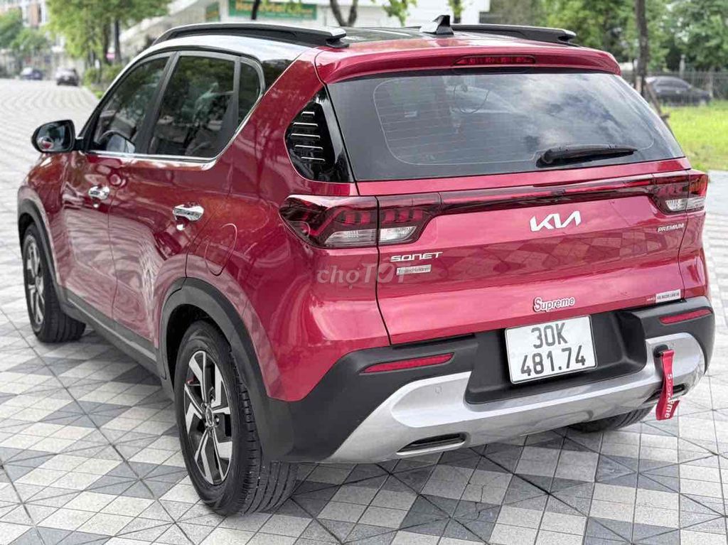 Kia Sonet 2023 Premium 1.5 AT - 19000 км