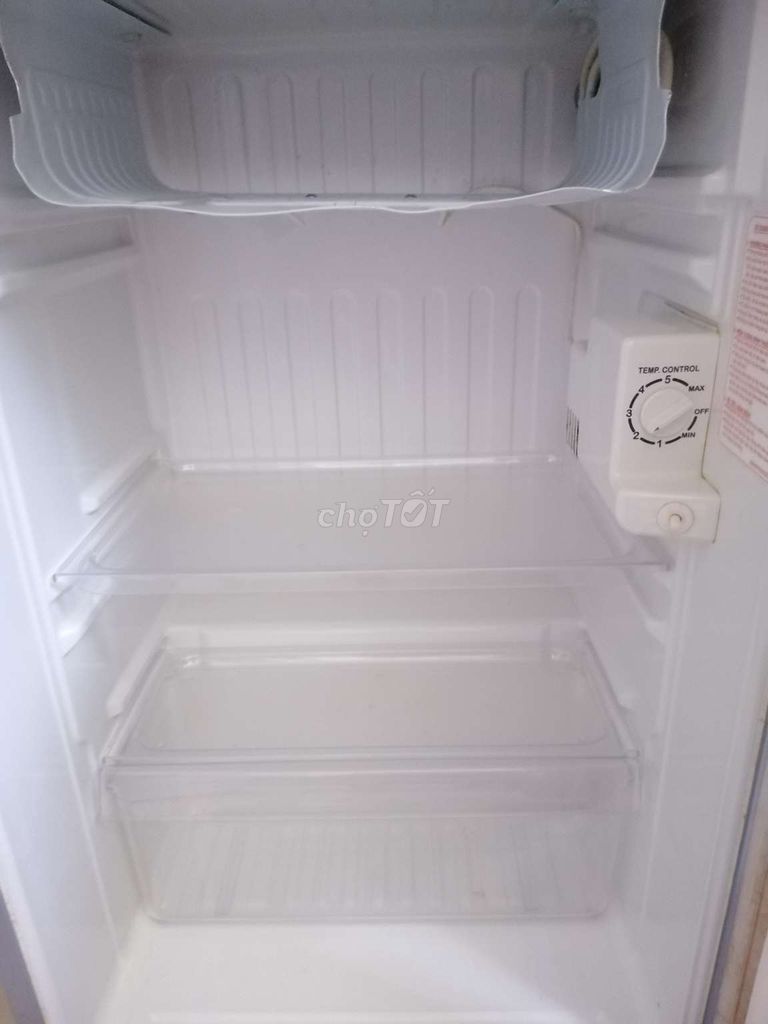 Em bán tủ lạnh 90L xài tốt ạ 👍