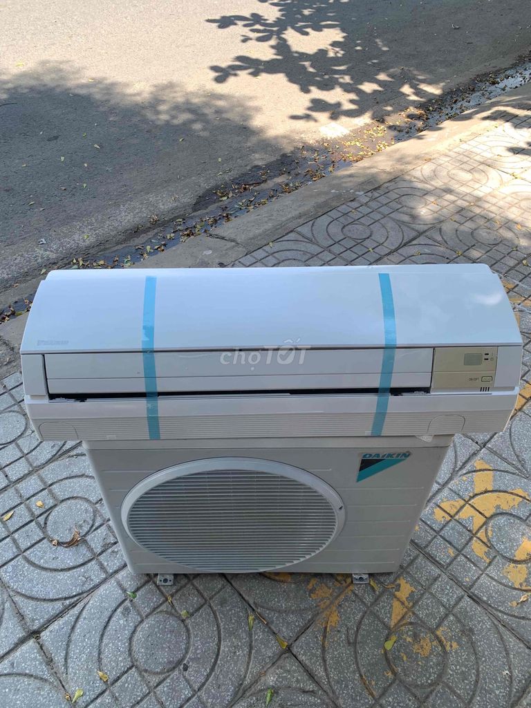 Máy lạnh Daikin 1 ngựa Nguyên rin chạy êm. Mua bán Máy lạnh, điều hoà tại Quận Thanh Khê Đà Nẵng được đăng bởi Điện Máy Tuấn Nguyễn hình 1