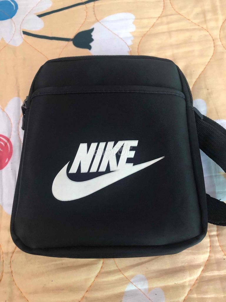 Túi đeo chéo Nike Dù Đen. Mua bán Túi xách tại Quận Ô Môn Cần Thơ được đăng bởi minh trí hình 1