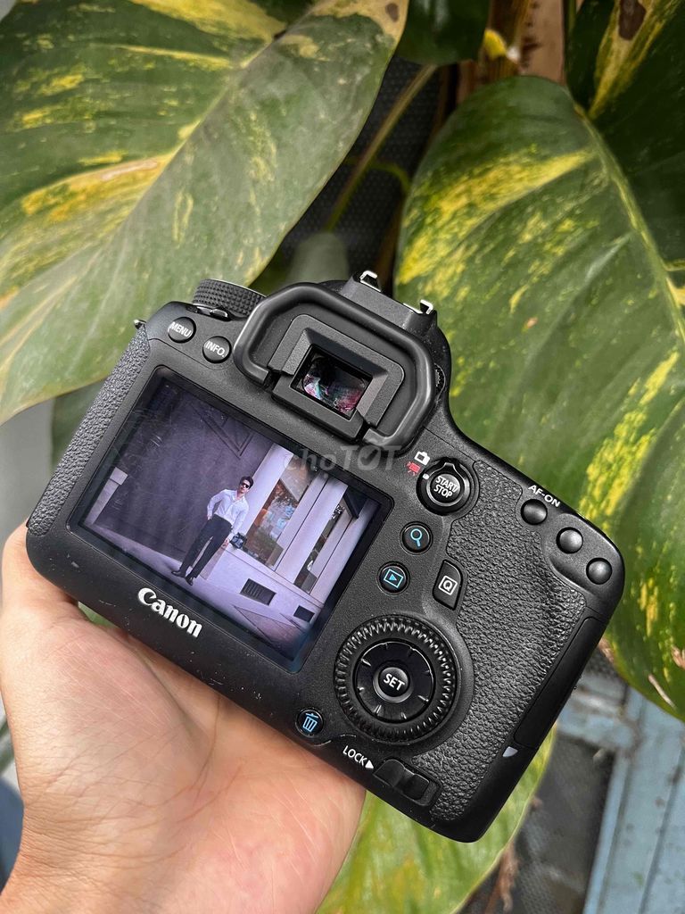 Máy ảnh Canon 6D DSLR Đen Đã qua sử dụng. Mua bán Máy ảnh, Máy quay tại Quận Bình Thạnh Tp Hồ Chí Minh được đăng bởi Duy hình 1