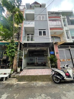 Bán nhà 100m2, 1 trệt, 4 lầu, giá cực tốt chốt deal nhanh 17.9 tỷ. Mua bán văn phòng, mặt bằng kinh doanh tại Quận Tân Phú Tp Hồ Chí Minh được đăng bởi Nguyen phu loc