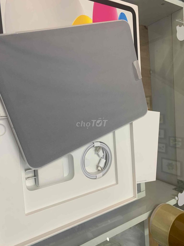 Bán ipad gen 10 64gb wifi +5g trắng new chưa activ