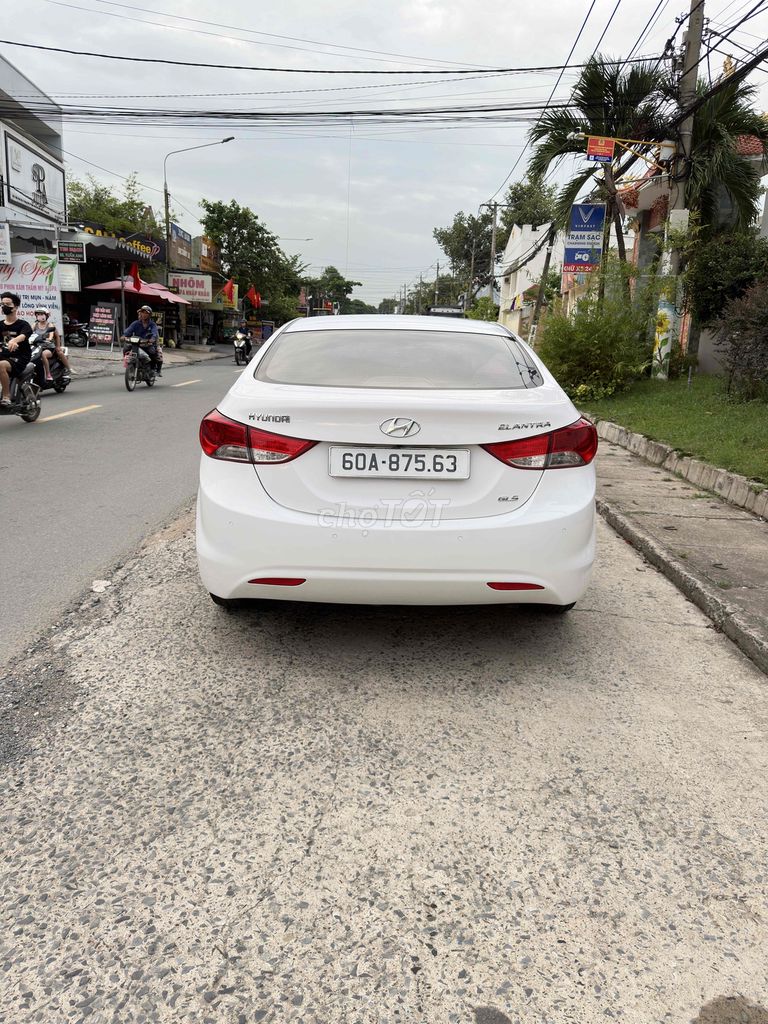 chính chủ cần bán Hyundai Elantra 2013 - 95425 km. Mua bán Ô tô tại Thành phố Biên Hòa Đồng Nai được đăng bởi Cao Xuân Mười hình 5