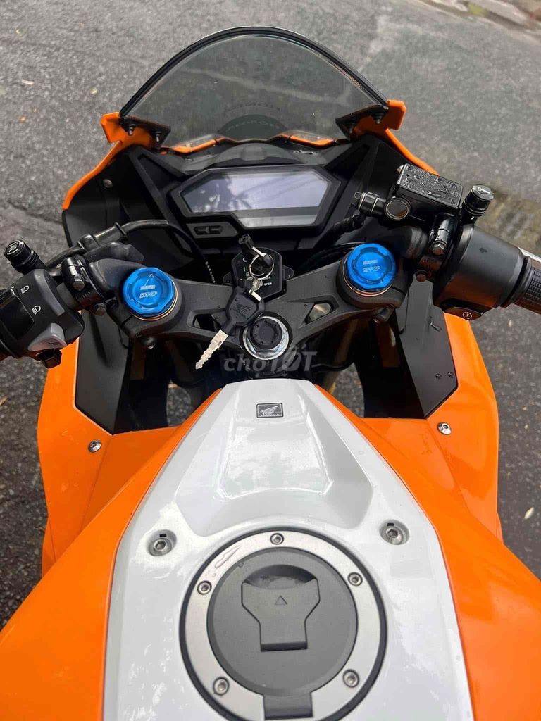 Honda CBR150R Repsol 2021 Cam trắng đen. Mua bán Xe máy tại Quận 6 Tp Hồ Chí Minh được đăng bởi Quang Rambo  hình 9