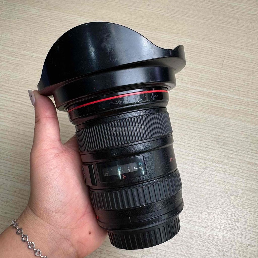 Ống kính Canon EF 17-40mm f4L Đen. Mua bán Máy ảnh, Máy quay tại Thành phố Thủ Đức Tp Hồ Chí Minh được đăng bởi Liễu Lê  hình 1