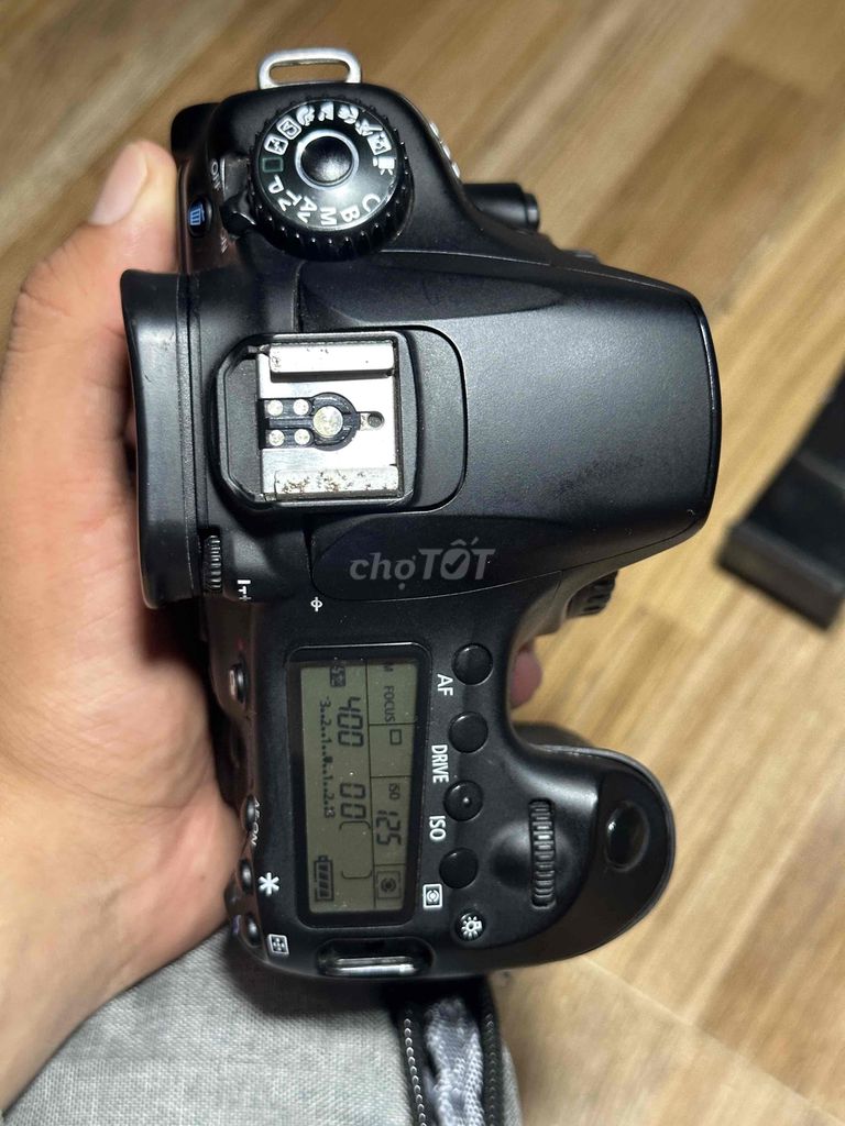 Máy ảnh Canon 60D kèm len kit + len 35-135 usm