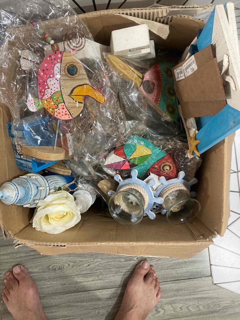 Đồ trang trí Gỗ Thủy tinh Nhiều màu. Mua bán Cây cảnh, đồ trang trí tại Quận Hải Châu Đà Nẵng được đăng bởi Quốc hình 1