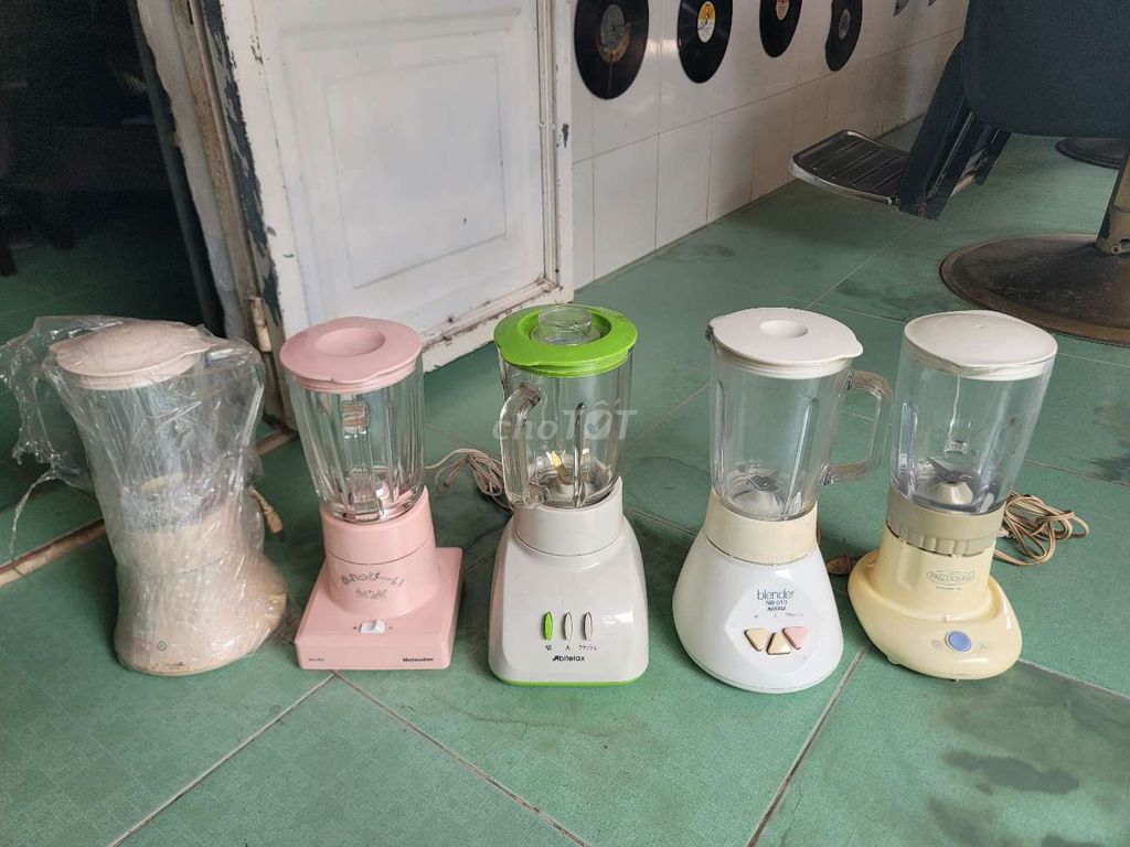 Máy xay sinh tố nhiều màu. Mua bán Bếp, lò, đồ điện nhà bếp tại Huyện Phong Điền Cần Thơ được đăng bởi Audio Mini toàn trung Cần Thơ hình 1