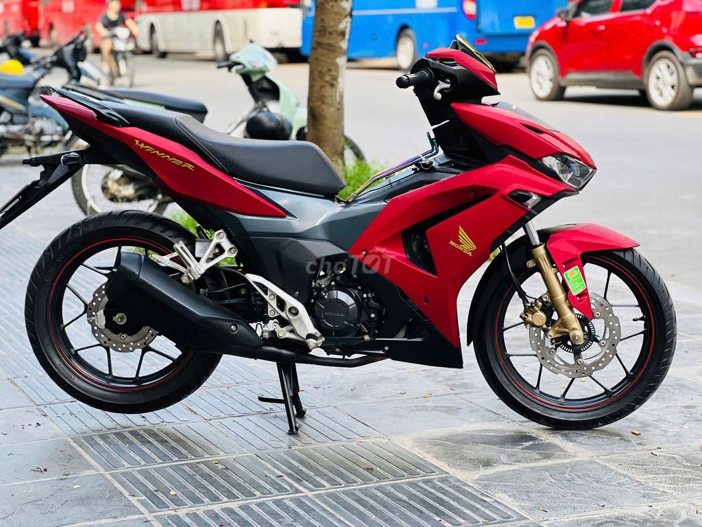 Honda winner v3 đỏ nhám  Siêu Lướt Bao Zin. Mua bán Xe máy tại Quận Cầu Giấy Hà Nội được đăng bởi TUẤN MINH hình 3