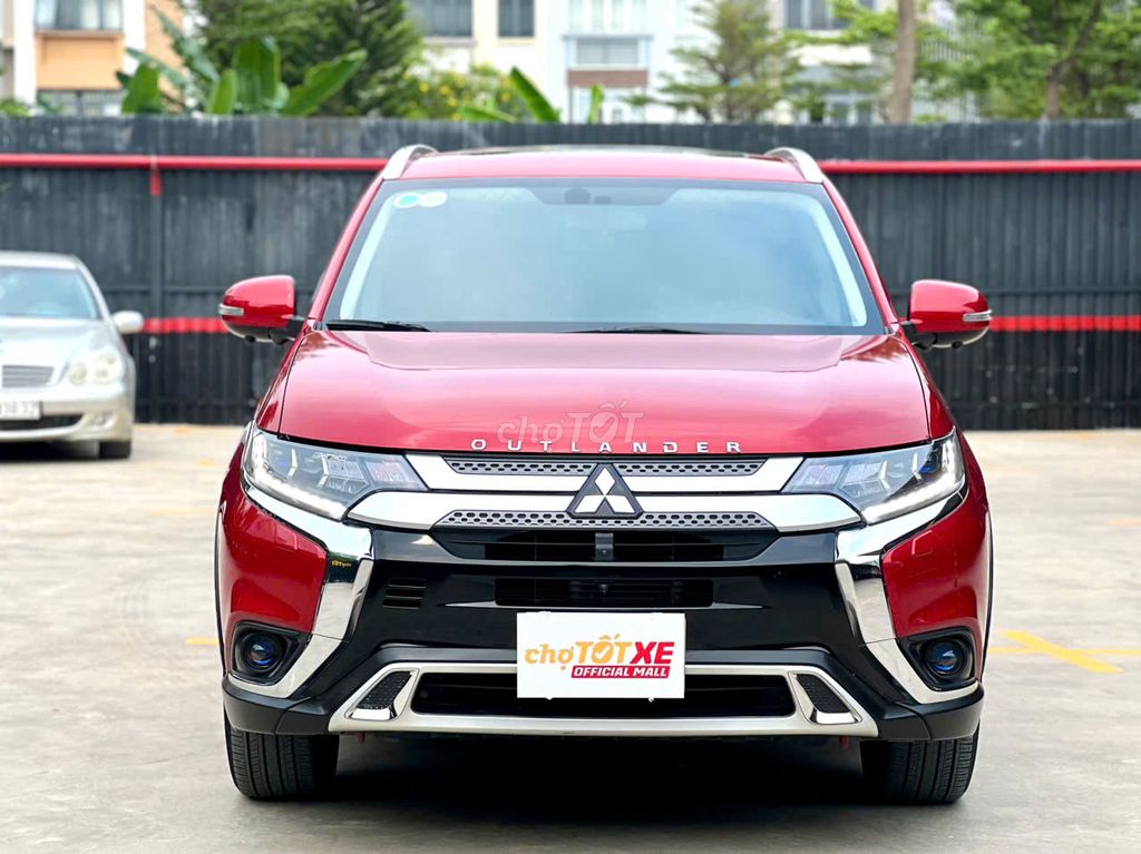 Mitsu Outlander 2020 2.0 CVT Premium- ODO 39500 km