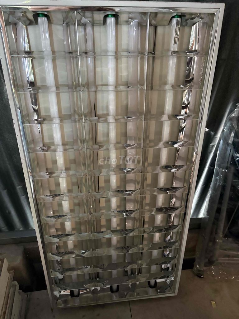 Máng đèn Inox văn phòng. Mua bán Đèn tại Thành phố Biên Hòa Đồng Nai được đăng bởi ty hình 1