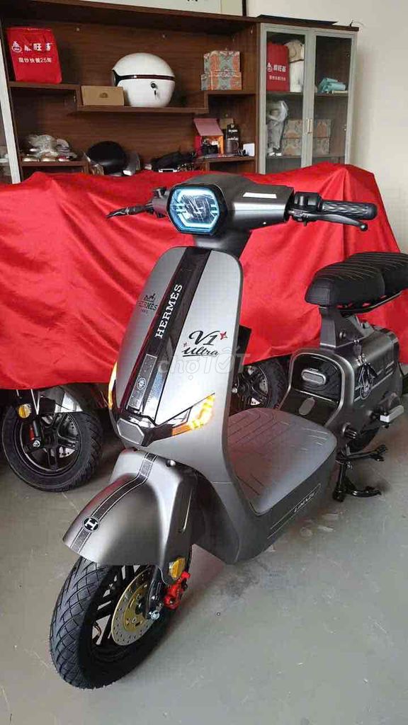 V1 ULTRA ,V2-SLAY,VEKOO,VESPA 946-NEW 100%. Mua bán Xe điện tại Quận Bình Tân Tp Hồ Chí Minh được đăng bởi XE ĐIỆN GIÁ KHO hình 4