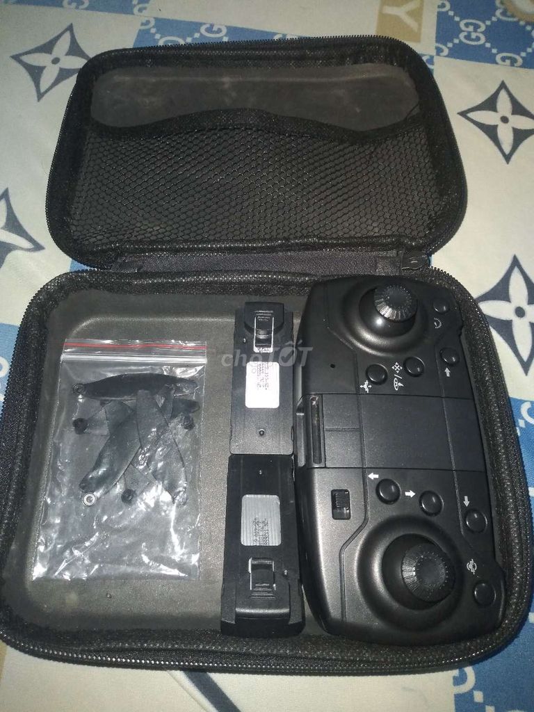 Bộ điều khiển drone F198 Đen. Mua bán Phụ kiện (Màn hình, Chuột...) tại Huyện Tân Hiệp Kiên Giang được đăng bởi Nguyễn Thanh Quang hình 1