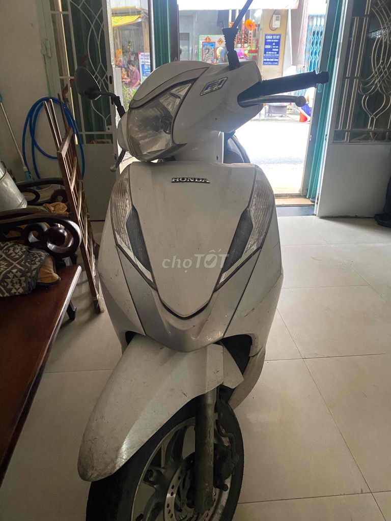 Honda Lead, белый, экономичный