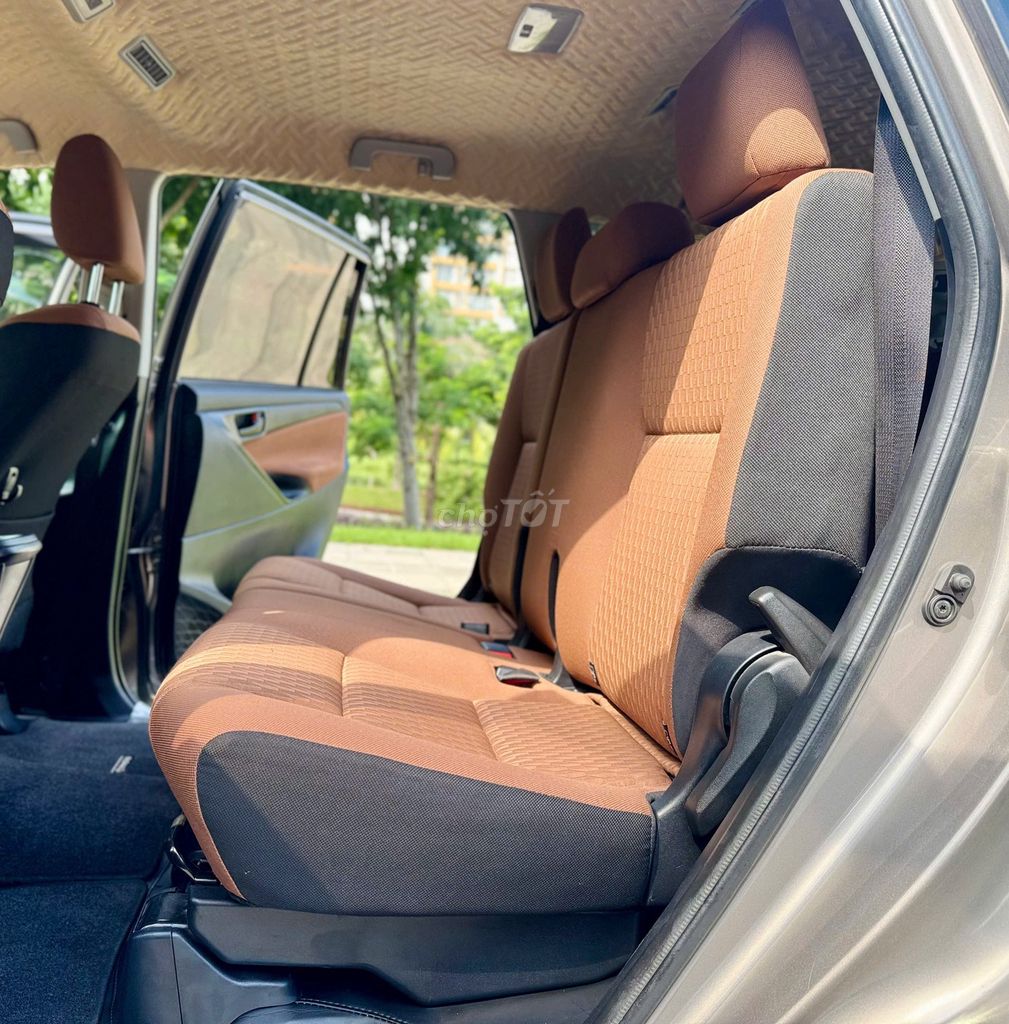 Toyota Innova 2017 2.0E - 12000 km. Mua bán Ô tô tại Quận 3 Tp Hồ Chí Minh được đăng bởi ĐỨC XE LƯỚT hình 11