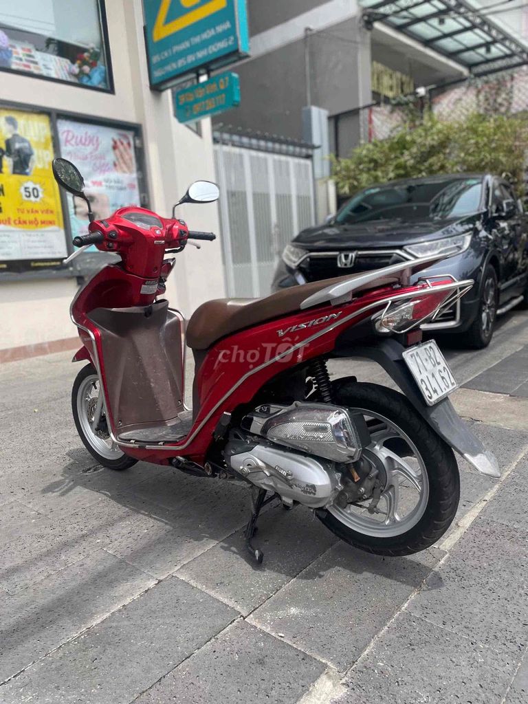 👉Vision dàn áo liền lạc, máy êm thì thầm. Mua bán Xe máy tại Quận 7 Tp Hồ Chí Minh được đăng bởi Xe Cũ Hiếu CT hình 6