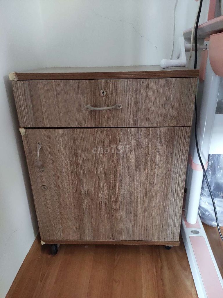 tủ gỗ . Mua bán Tủ, kệ gia đình tại Quận Gò Vấp Tp Hồ Chí Minh được đăng bởi vừa bán vừa cho hình 1