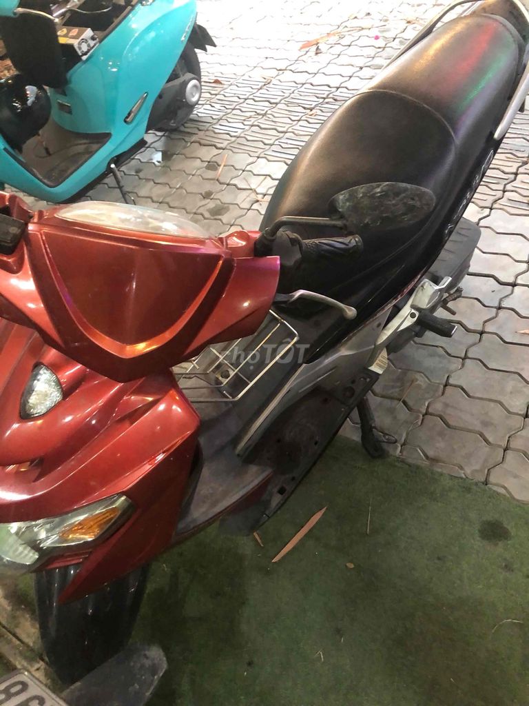Yamaha Nouvo 2004, красно-черный/серебристый