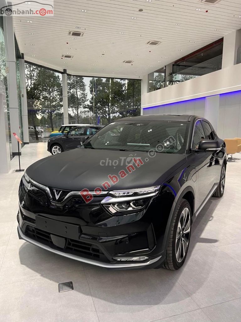 xe VF8 sẵn nhiều xe. Mua bán Ô tô tại Huyện Thanh Trì Hà Nội được đăng bởi Anh Tú hình 3