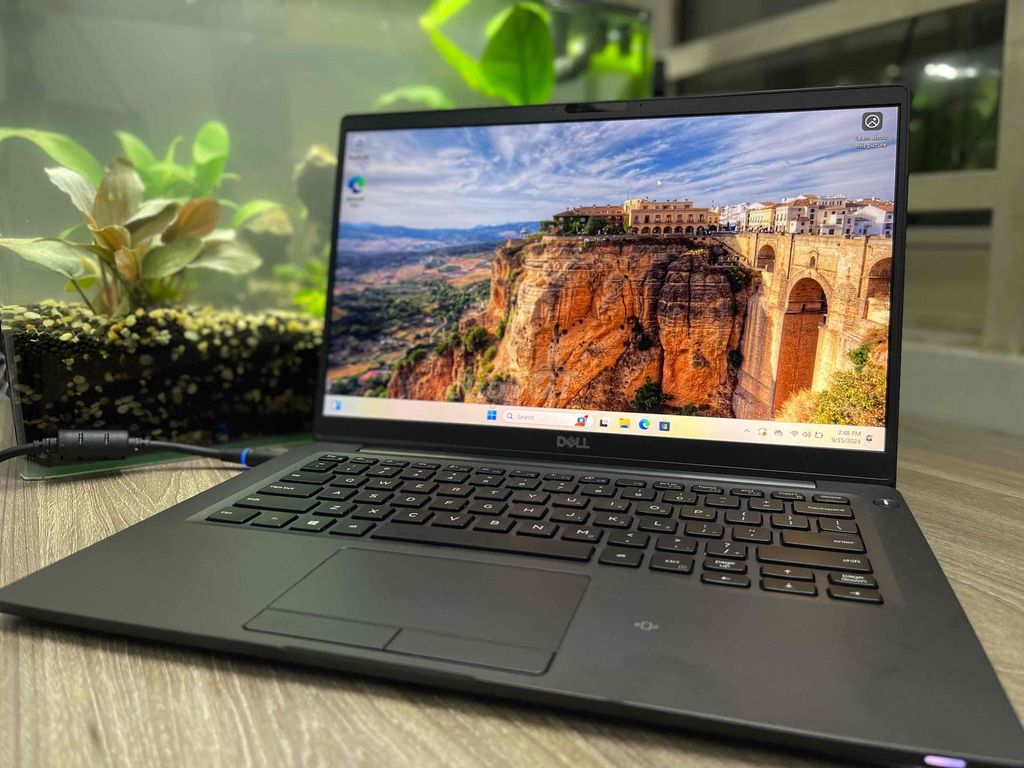 Dell Latitude 7400/i7/8gb/256gb/ Máy đẹp