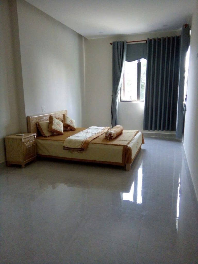 Rent · 2 bd · 90 м² · Quận Ngũ Hành Sơn, ул. Đường Lê Văn Tâm